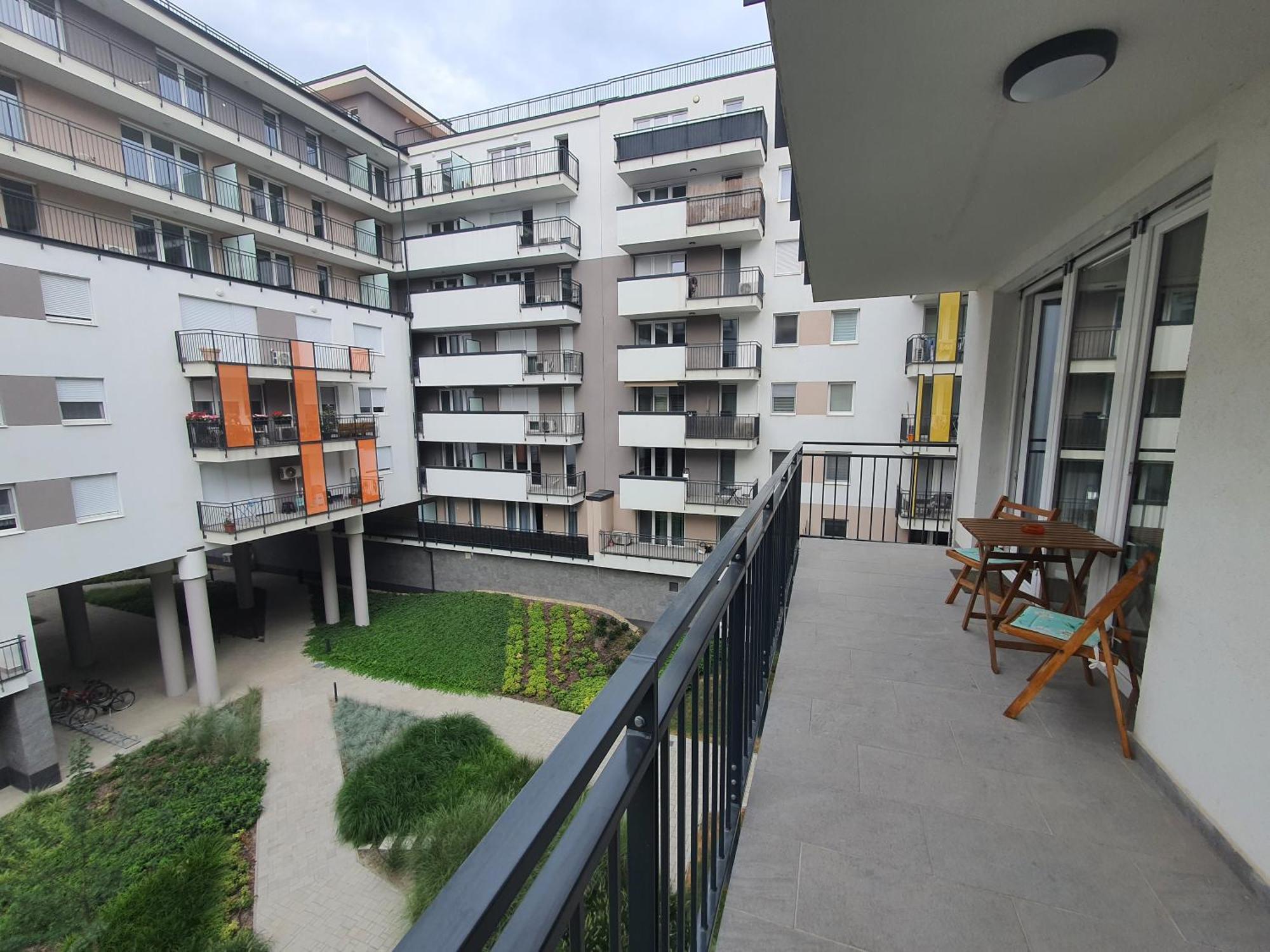 Park West Apartment - Free Parking Budapeste Exterior foto
