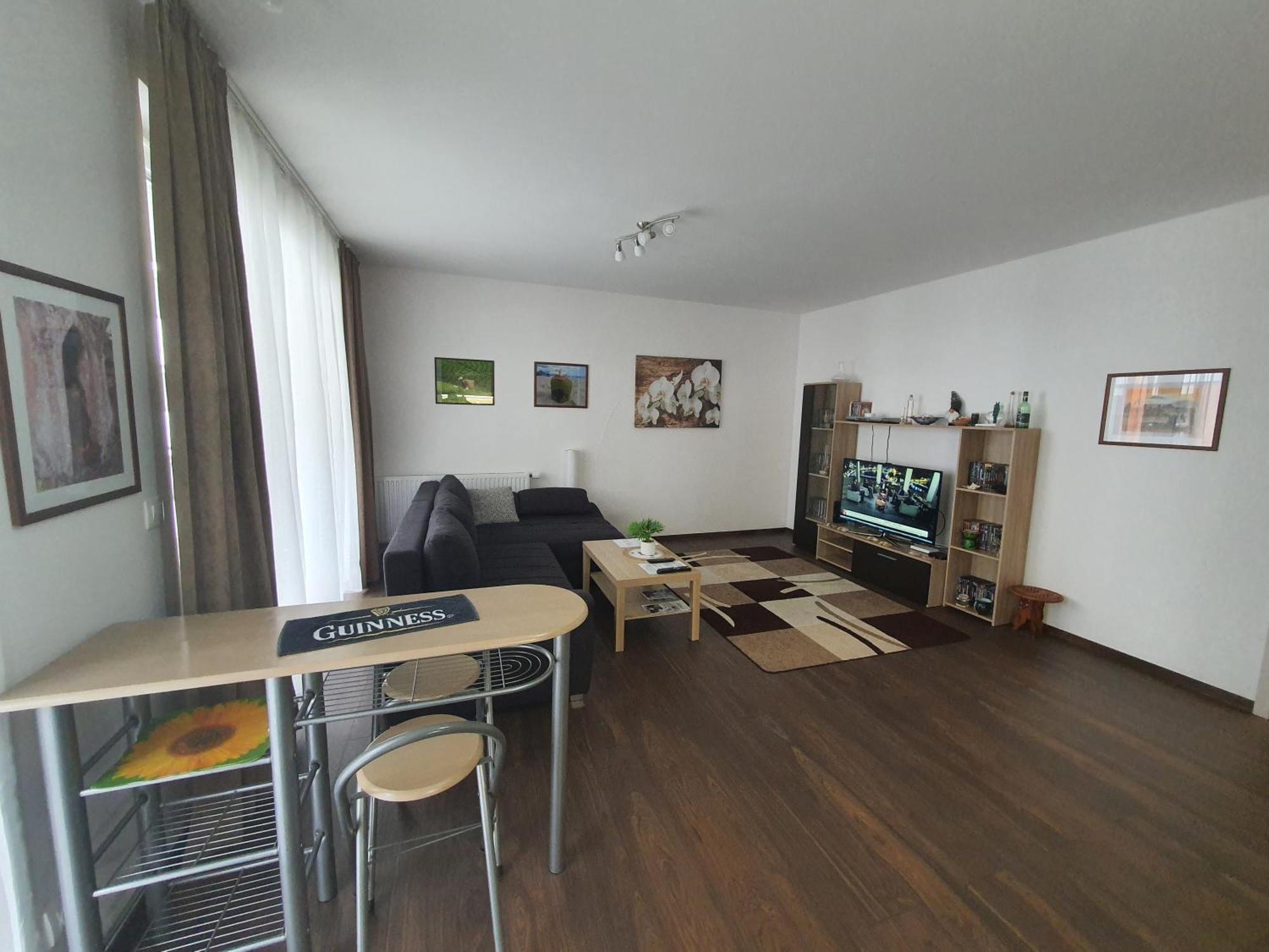 Park West Apartment - Free Parking Budapeste Exterior foto